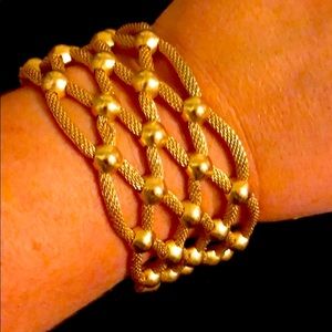 EUC! Beautiful Goldtone Mesh & Bead Bracelet